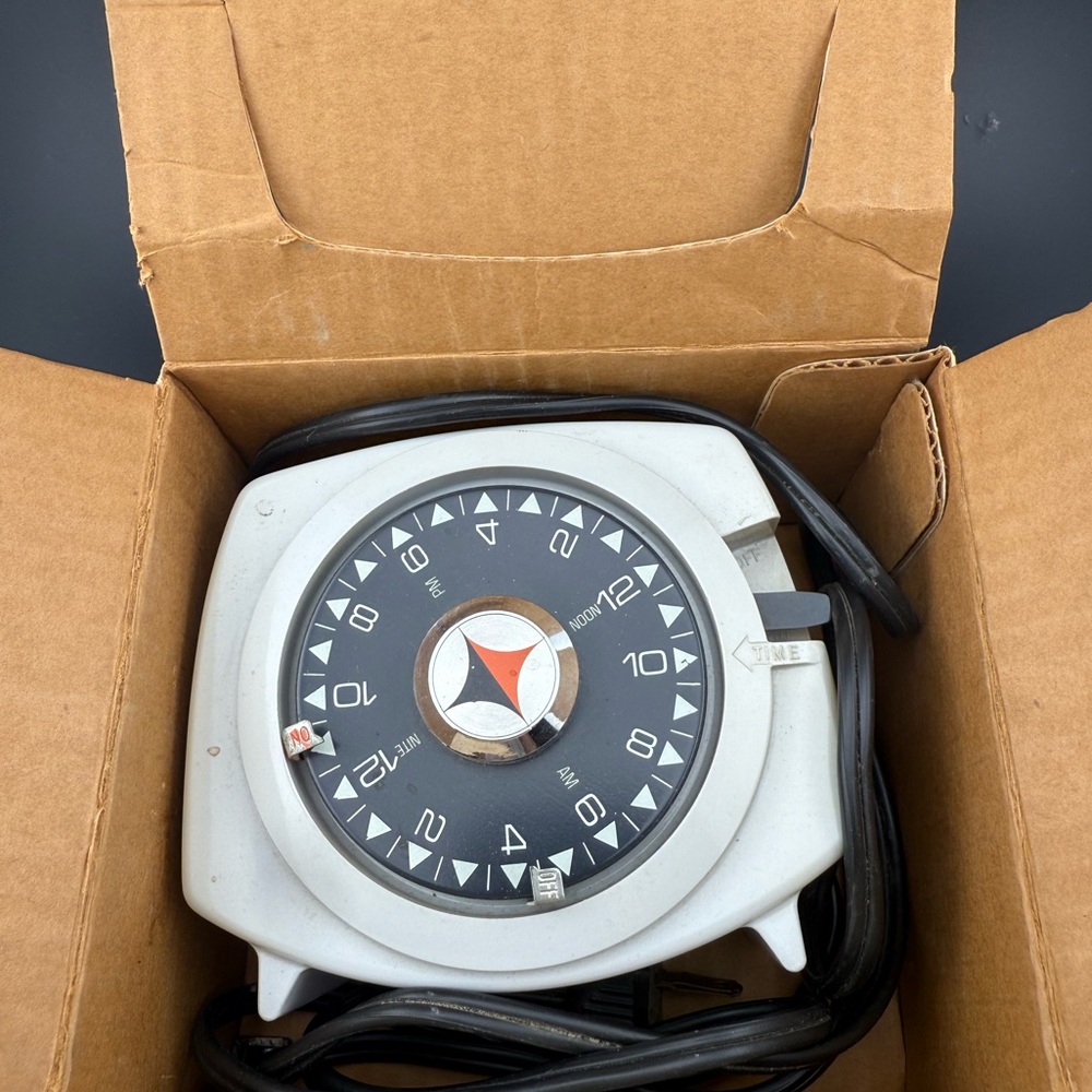 Vintage Intermatic Time-All, Appliance and Light Timer, Model A221-6